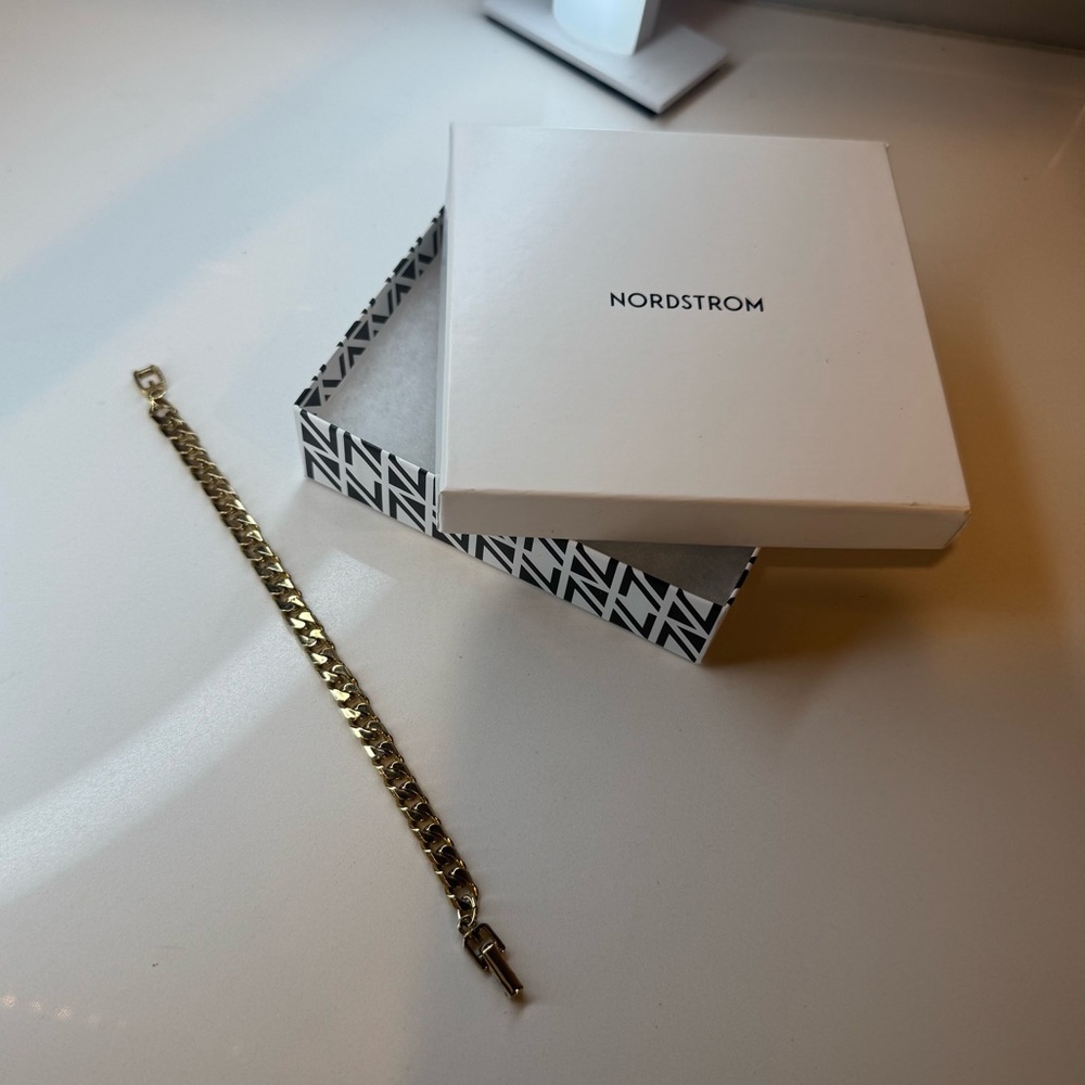 Givenchy Chainlink Bracelet - Picture 3 of 4